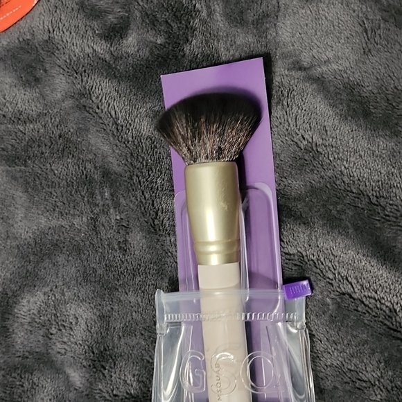 Glamsquad Multipurpose Brush - Picture 3 of 5